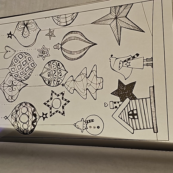 Pack of 3 kids Christmas books nwt - Picture 3 of 7